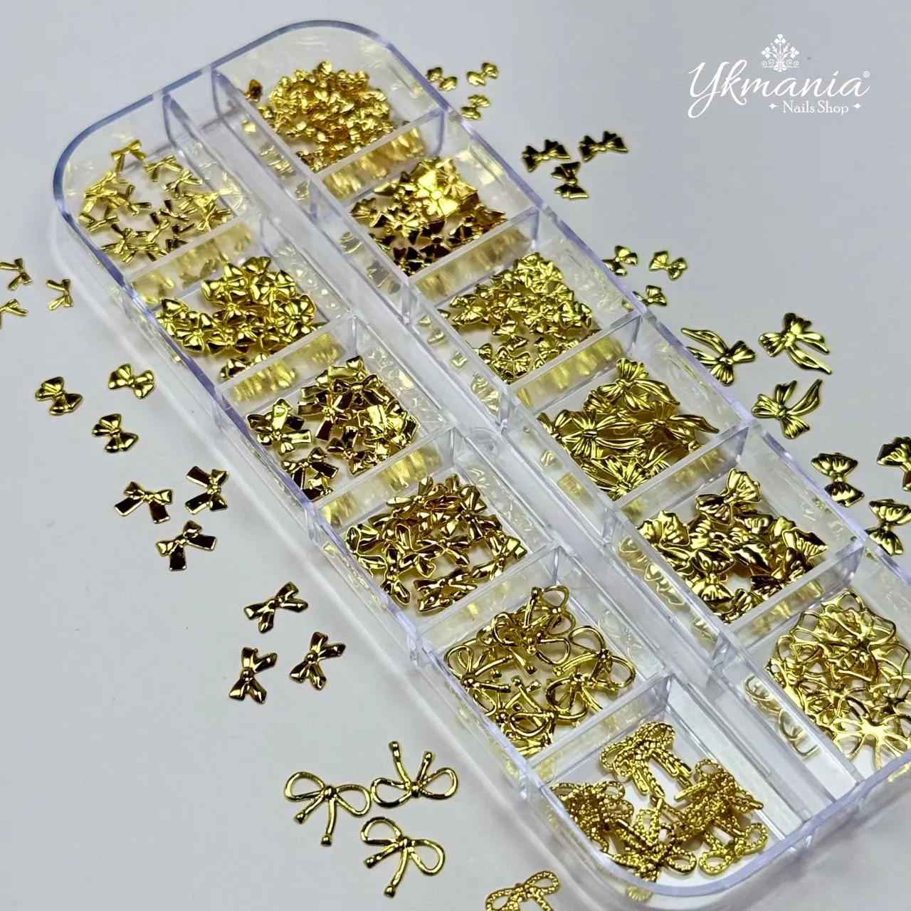 APLIQUES MOÑOS DORADOS 2