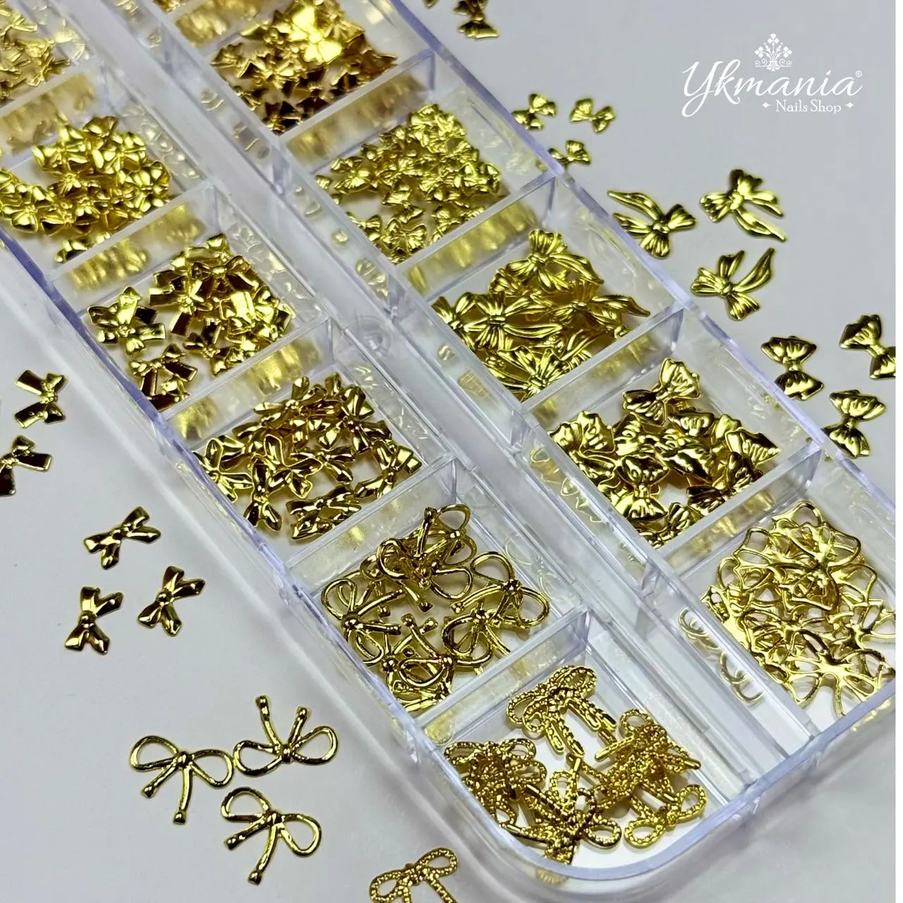 APLIQUES MOÑOS DORADOS 3